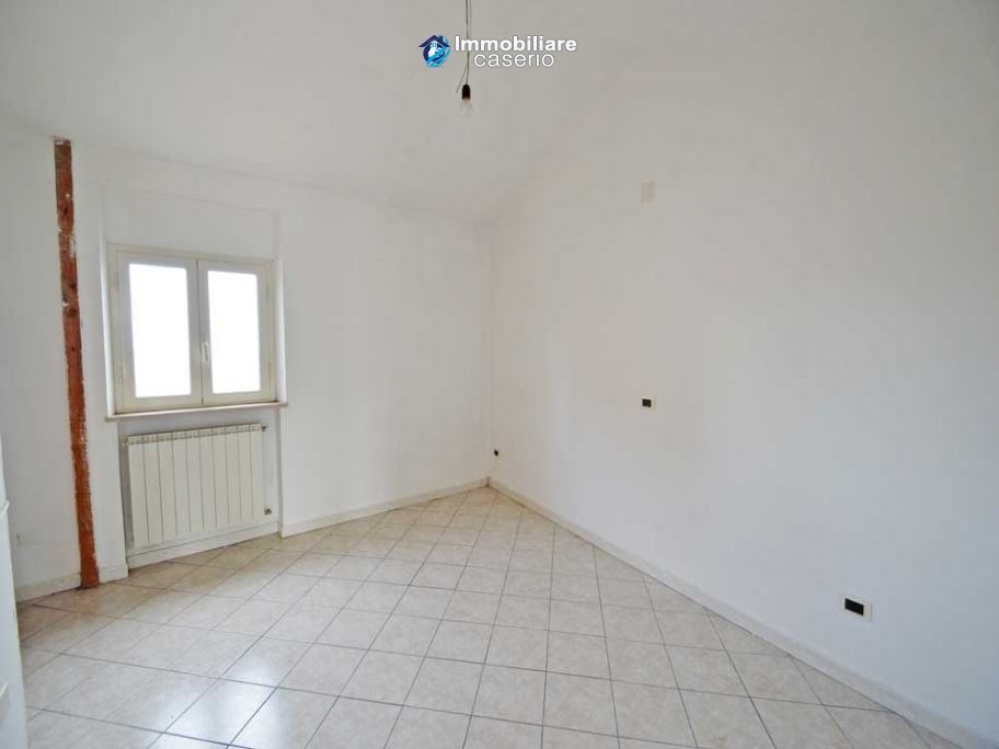 Buy a habitable property with terrace for sale in Italy