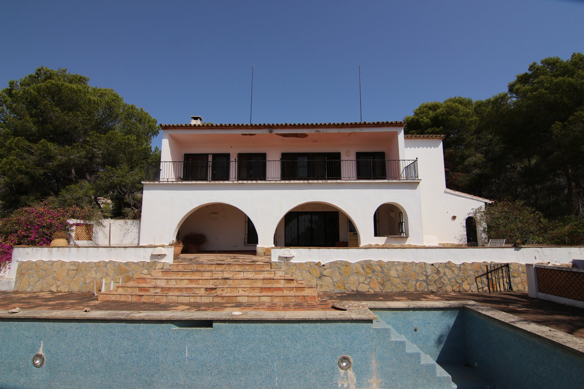 797776013597f0b9f40aec0.97825593_1920