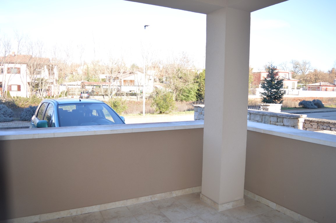 APARTMENT WITH TWO BALCONIES AND GARDEN