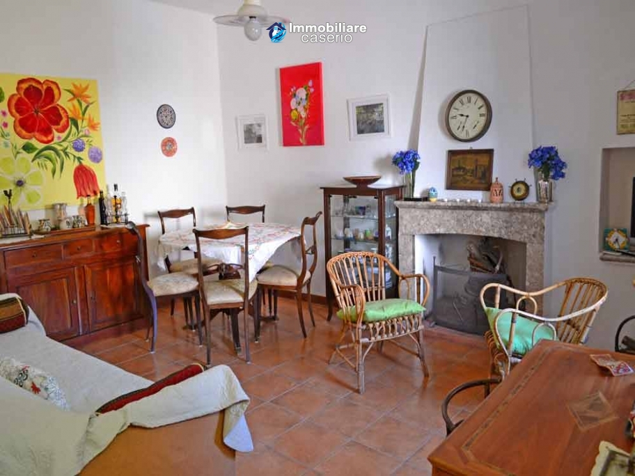 Recently renovated stone house for sale in Italy