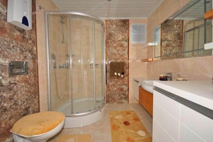 New residental complex in Alanya , Mahmutlar , in 700 meters away from the sea.