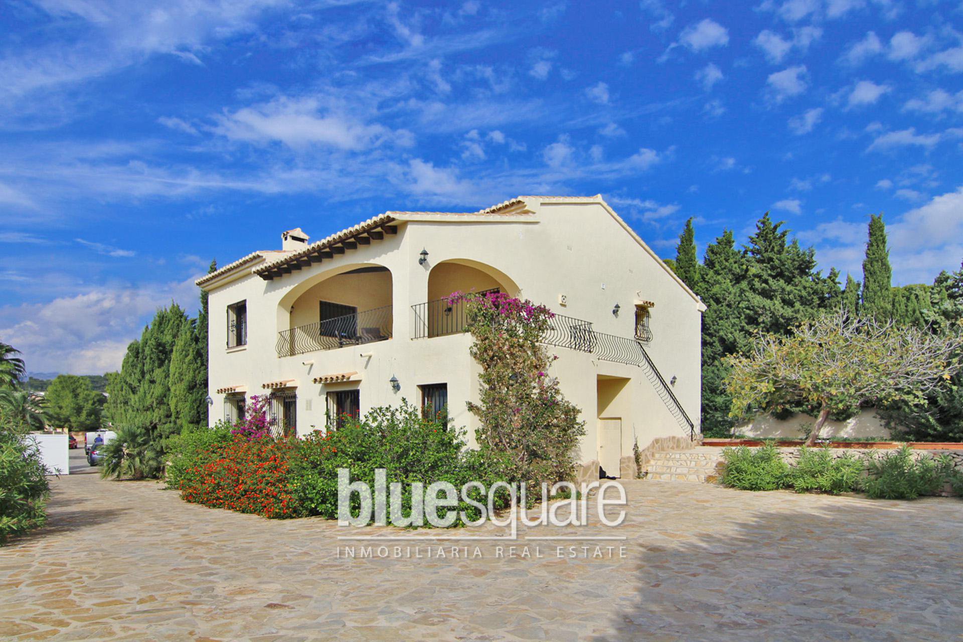 8337168065a00c268a64881.90264241_28e724fbb2_1920