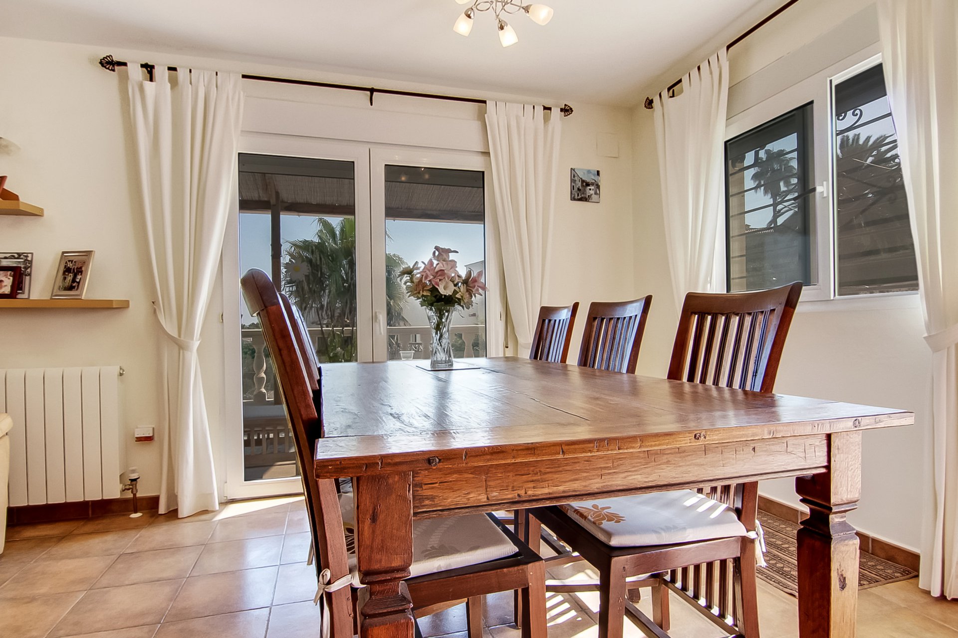 83503917859e8e3e2872999.33108350_1920