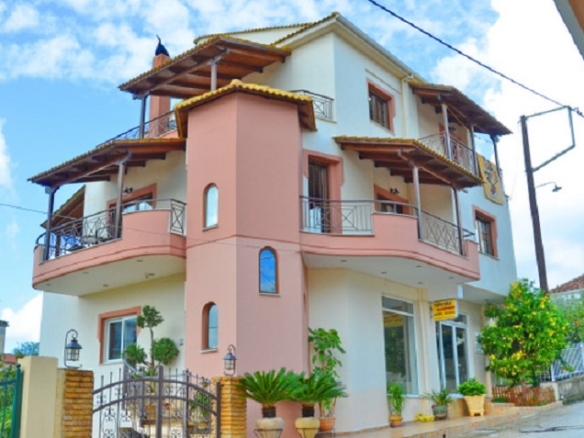 House with shop in Filiates, Epiros