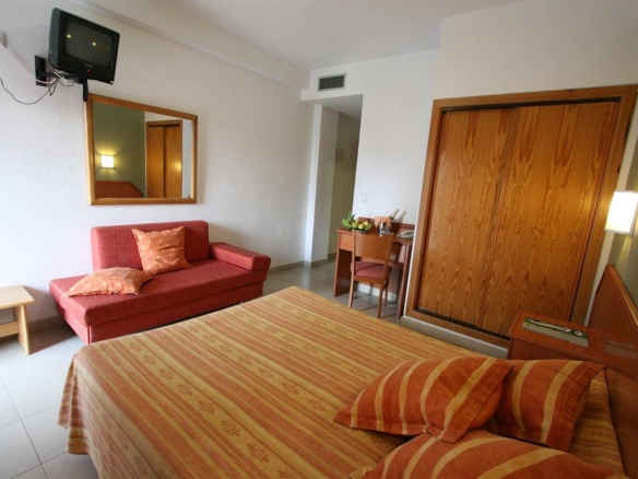 The building, with apartments for rent, in Benidorm.