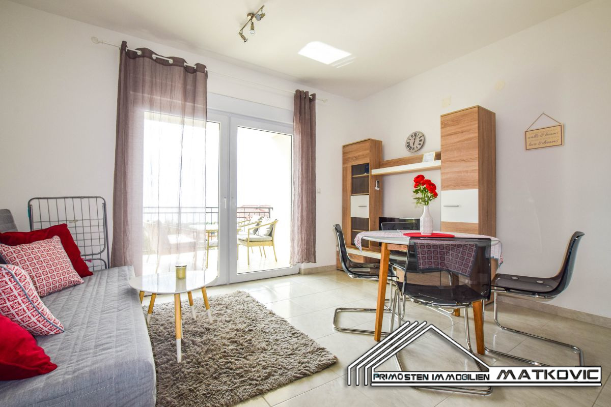 LUXURY APARTMENT ON THE FIRST FLOOR WITH SWIMMING POOL