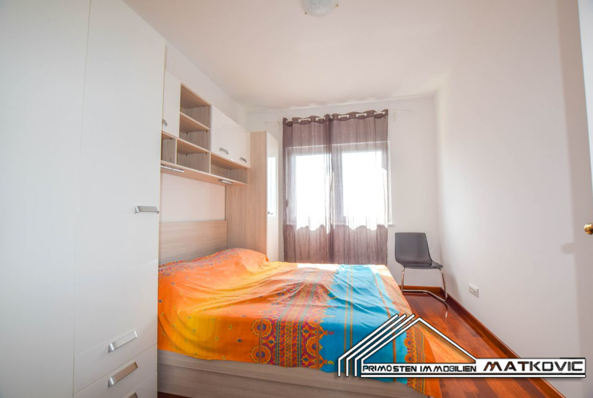 LUXURY APARTMENT ON THE FIRST FLOOR WITH SWIMMING POOL