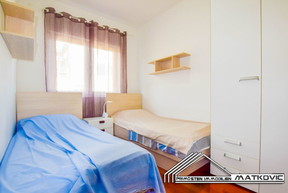 LUXURY APARTMENT ON THE FIRST FLOOR WITH SWIMMING POOL