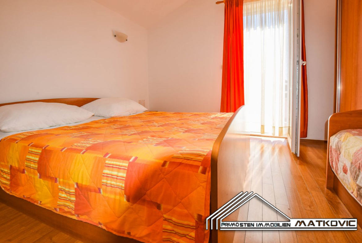 BEAUTIFUL WELL-KEPT APARTMENT HOUSE IN ROGOZNICA WITH BEAUTIFUL SEA VIEW