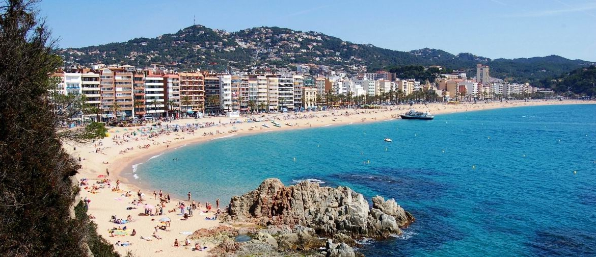 Hotel under renovation, in Lloret de Mar (Girona).