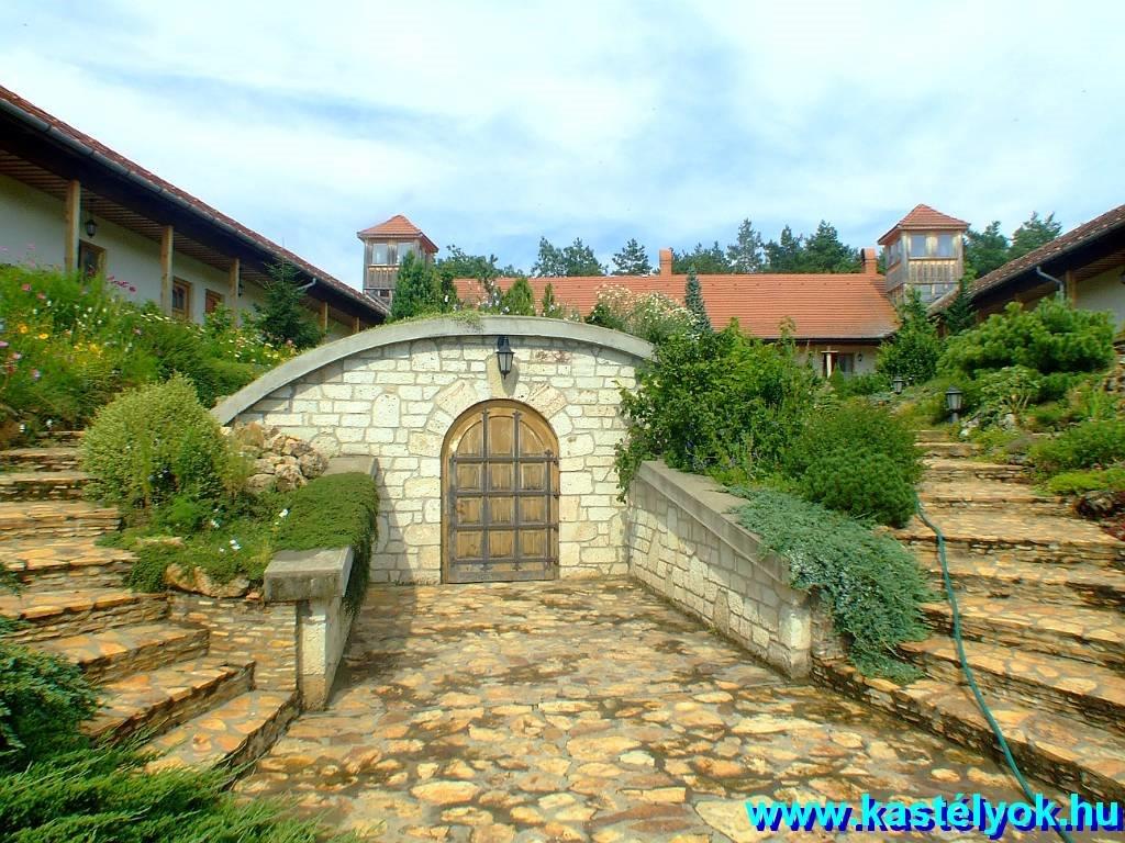Eco-Farm & Hunting Ranch