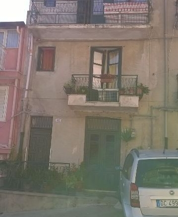 sh 487 town house, Caccamo, Sicily