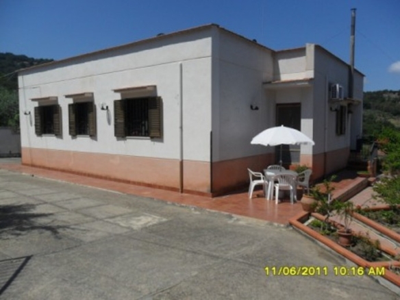 sh 367 villa, Caccamo, Sicily