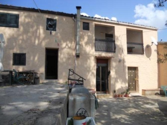 sh 393 villa, Caccamo, Sicily.