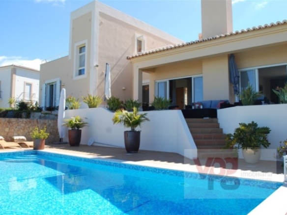 V3 – Villa