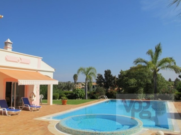 V4 Villa