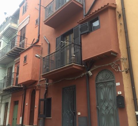 Rennovated Townhouse in Sicily – Casa Patrice Via Pendino
