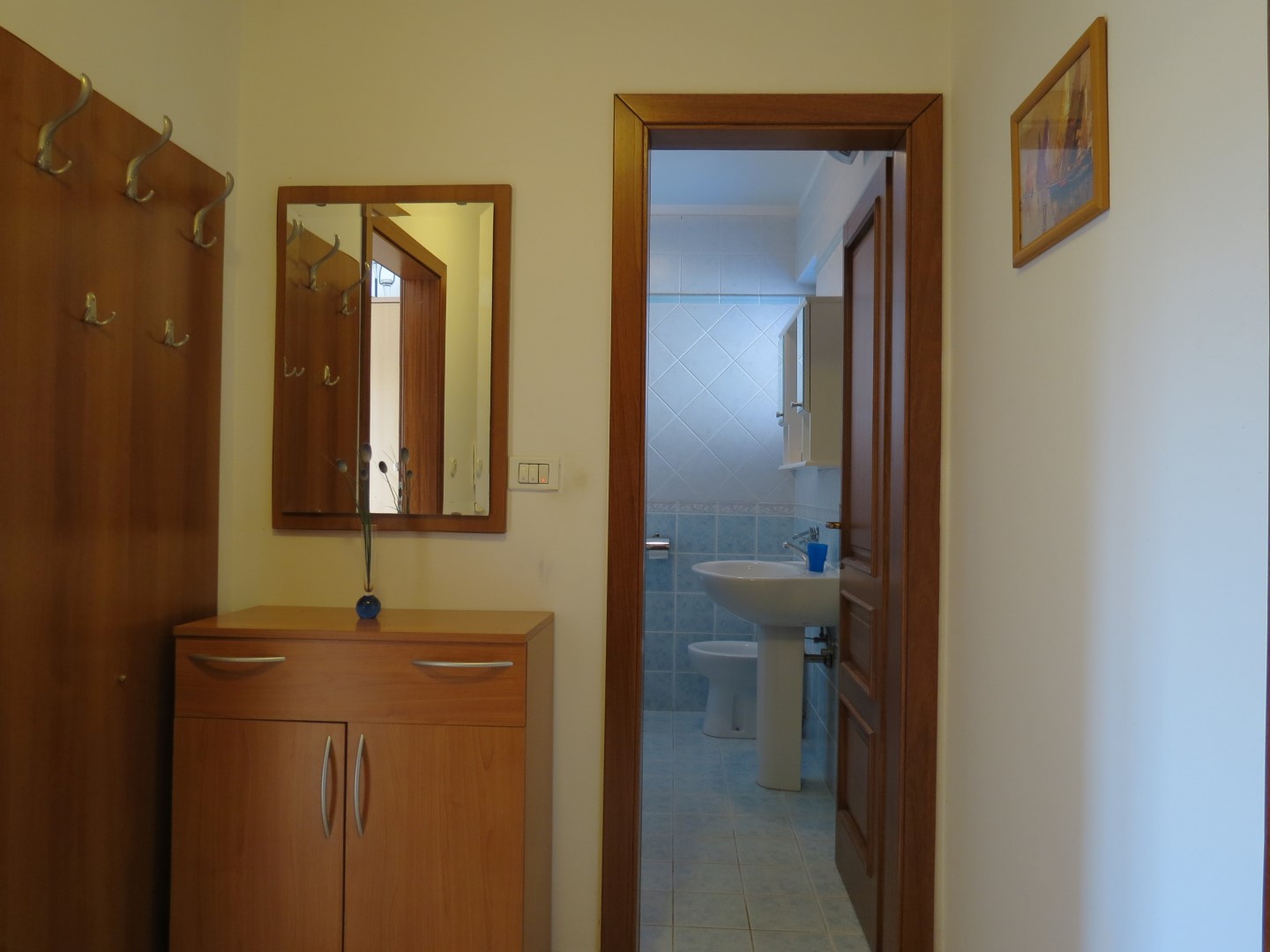 We are selling the apartment in excellent location, close proximity of Stupice camp.