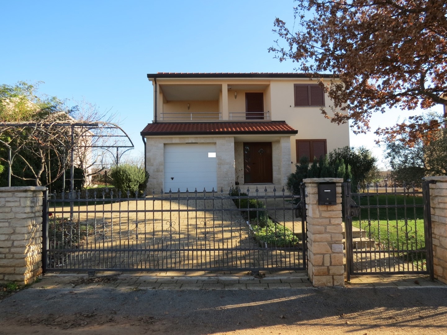 We are selling a very nice house in a quiet, neat village 10km from Poreč.