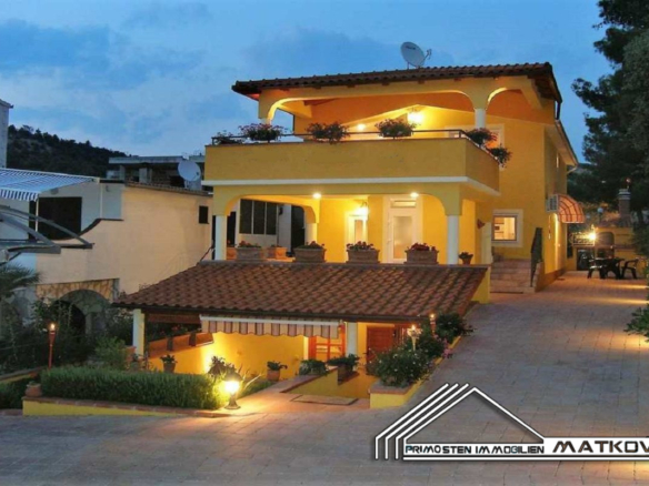 NICE HOLIDAY HOME NEAR SIBENIK IDEAL FOR TOURISM