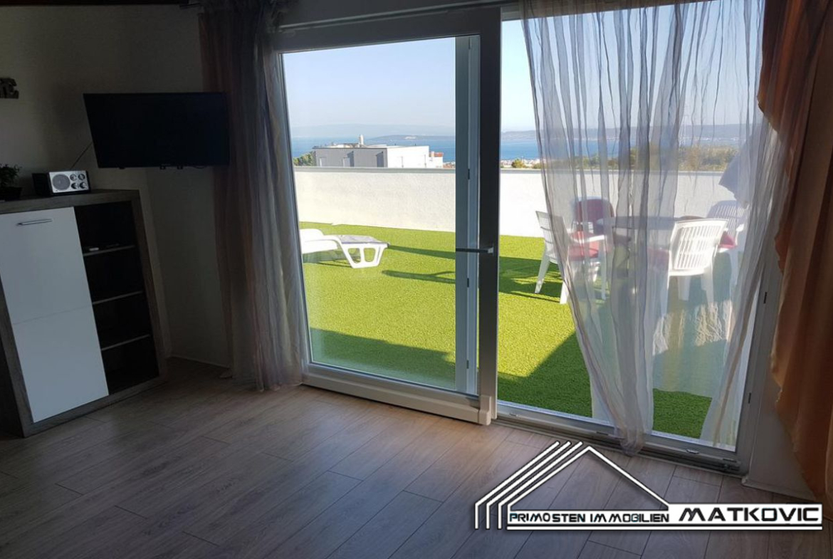 NEWLY BUILT HOLIDAY HOME NEAR TROGIR WITH SWIMMING POOL