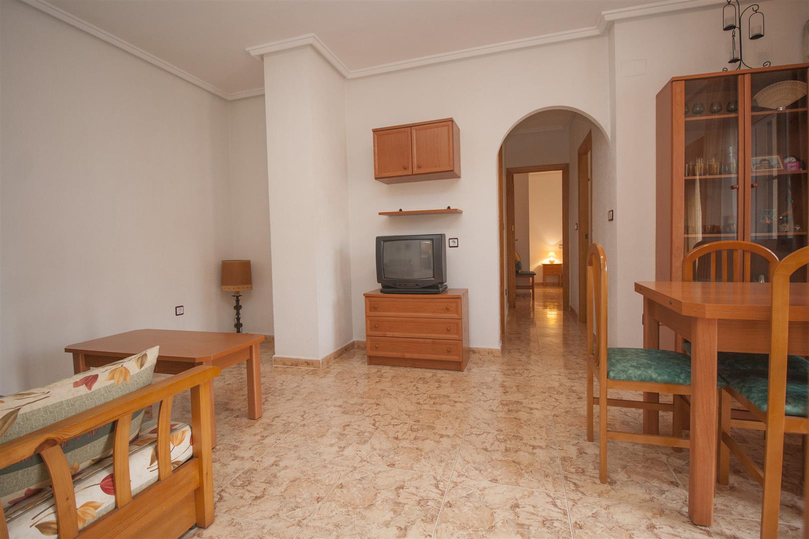 Apartment with own courtyard, in Torrevieja.