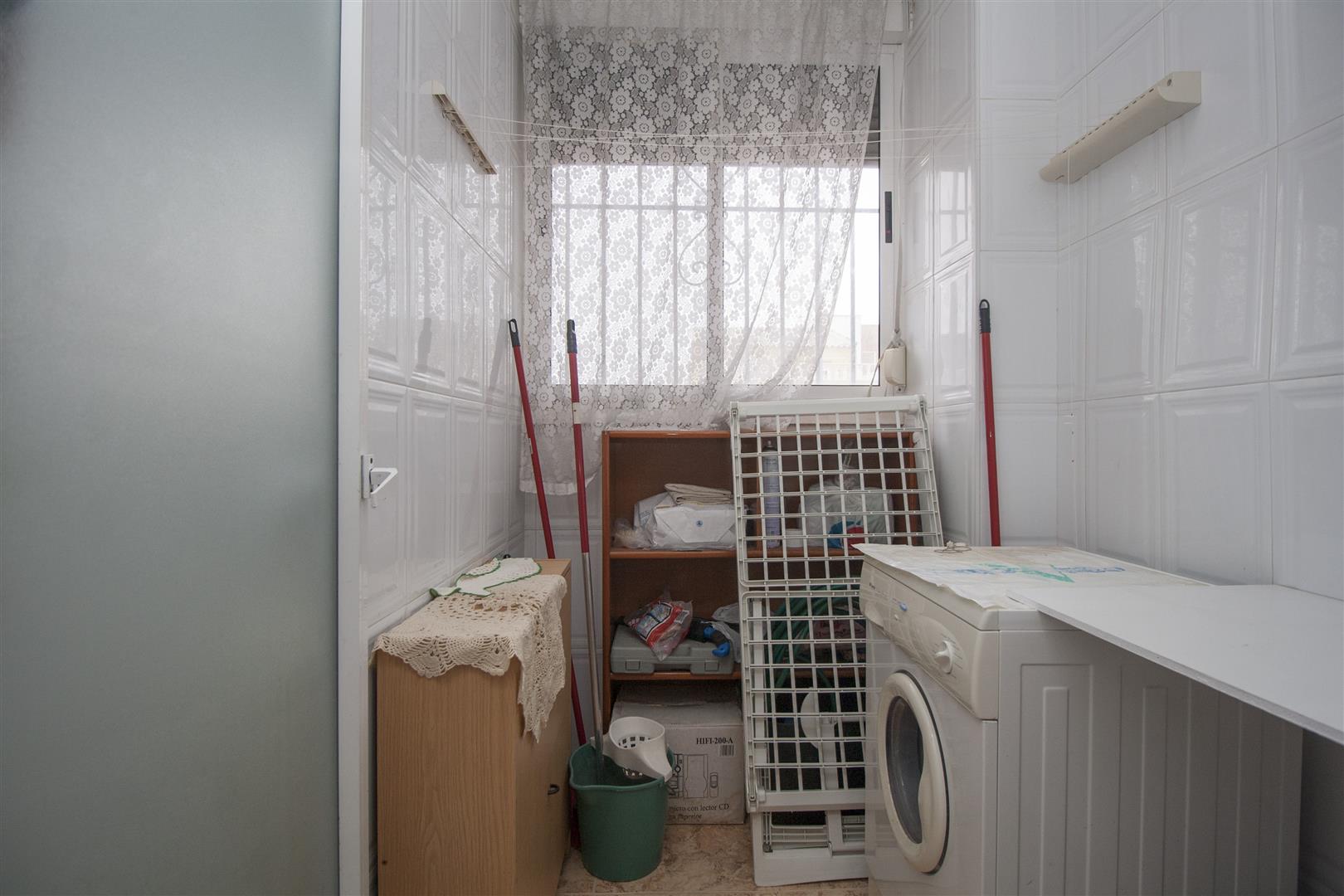 Apartment with own courtyard, in Torrevieja.
