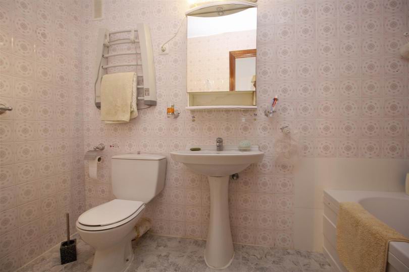 Lovely apartment, on the first line from the sea, in Torrevieja.