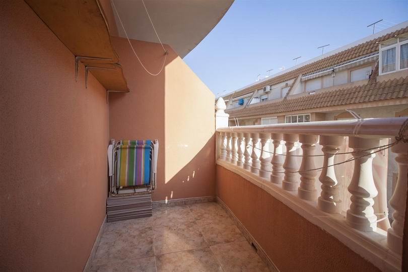 Apartment with a good repair, in Torrevieja.