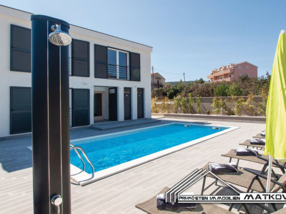 LUXURY VILLA WITH SEA VIEW AND SWIMMING POOL NEAR TROGIR