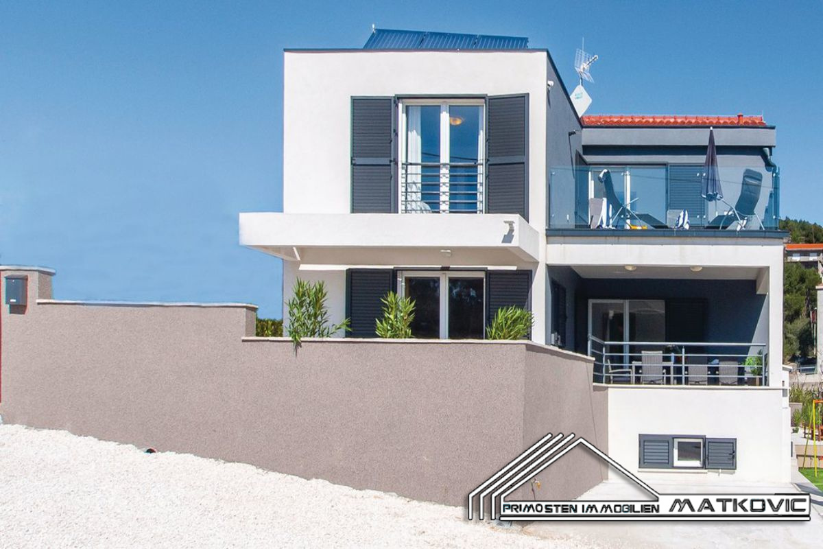LUXURY VILLA WITH SEA VIEW AND SWIMMING POOL NEAR TROGIR