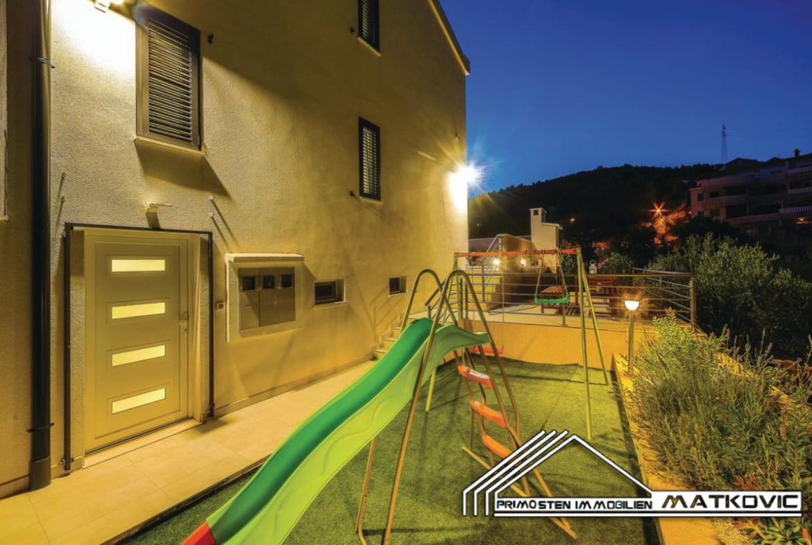 LUXURY VILLA WITH SEA VIEW AND SWIMMING POOL NEAR TROGIR