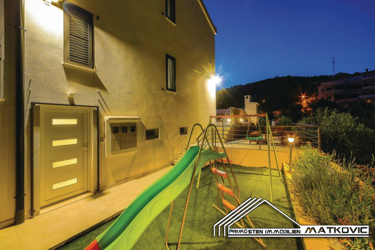 LUXURY VILLA WITH SEA VIEW AND SWIMMING POOL NEAR TROGIR