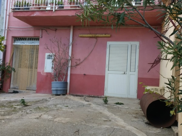 sh 598 villa, Caccamo, Sicily