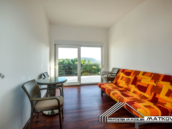 THREE ROOM APARTMENT WITH MAGNIFICENT SEA VIEW AND IN DEMAND POSITION