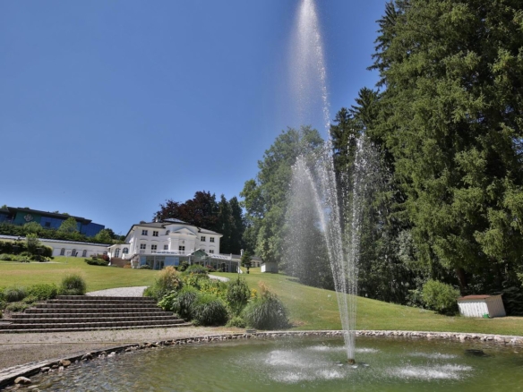 Manor with a unique villa-castle, on Lake Tegernsee, in Bad Wiessee.