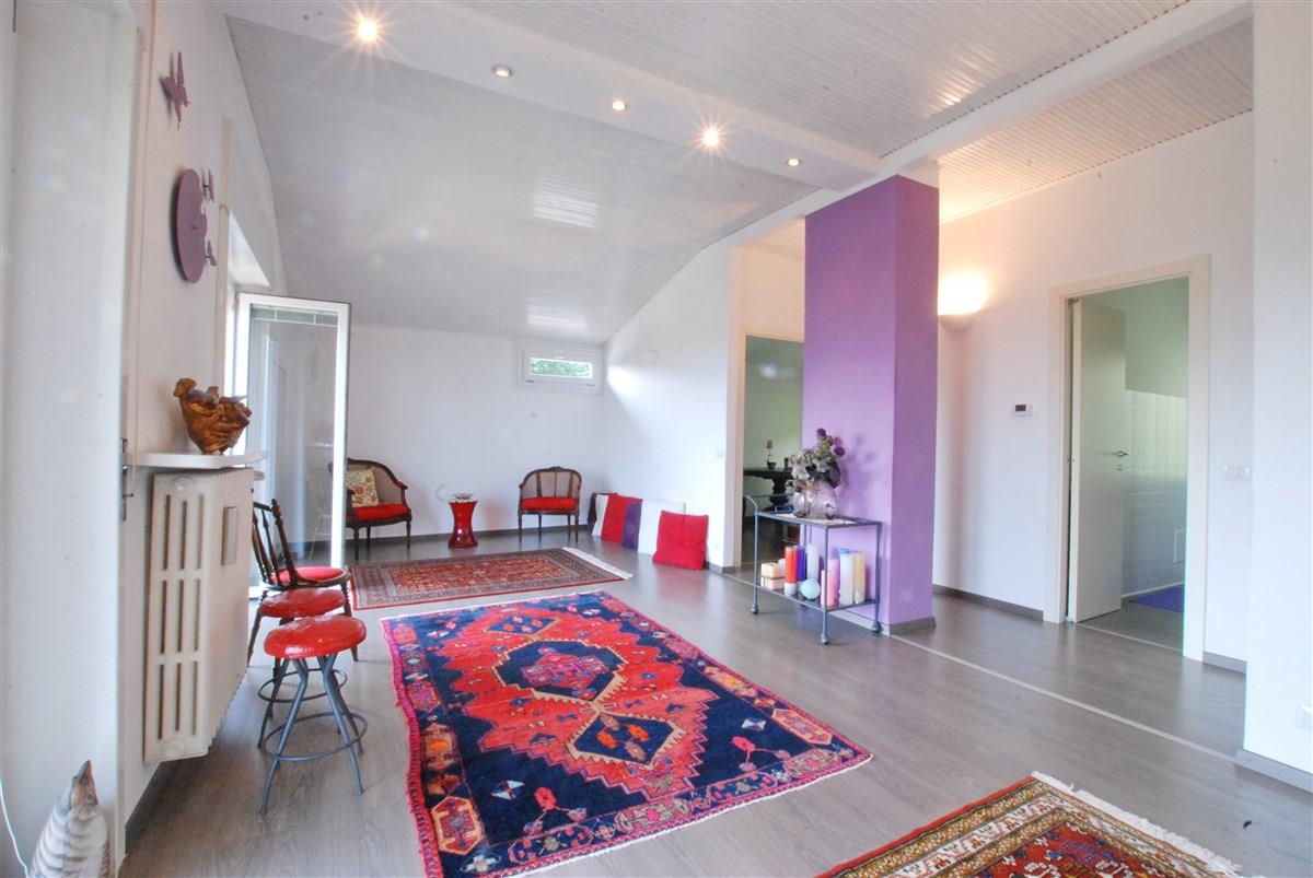 T234_31 Penthouse with panoramic views of the Borromean Islands, in Stresa.