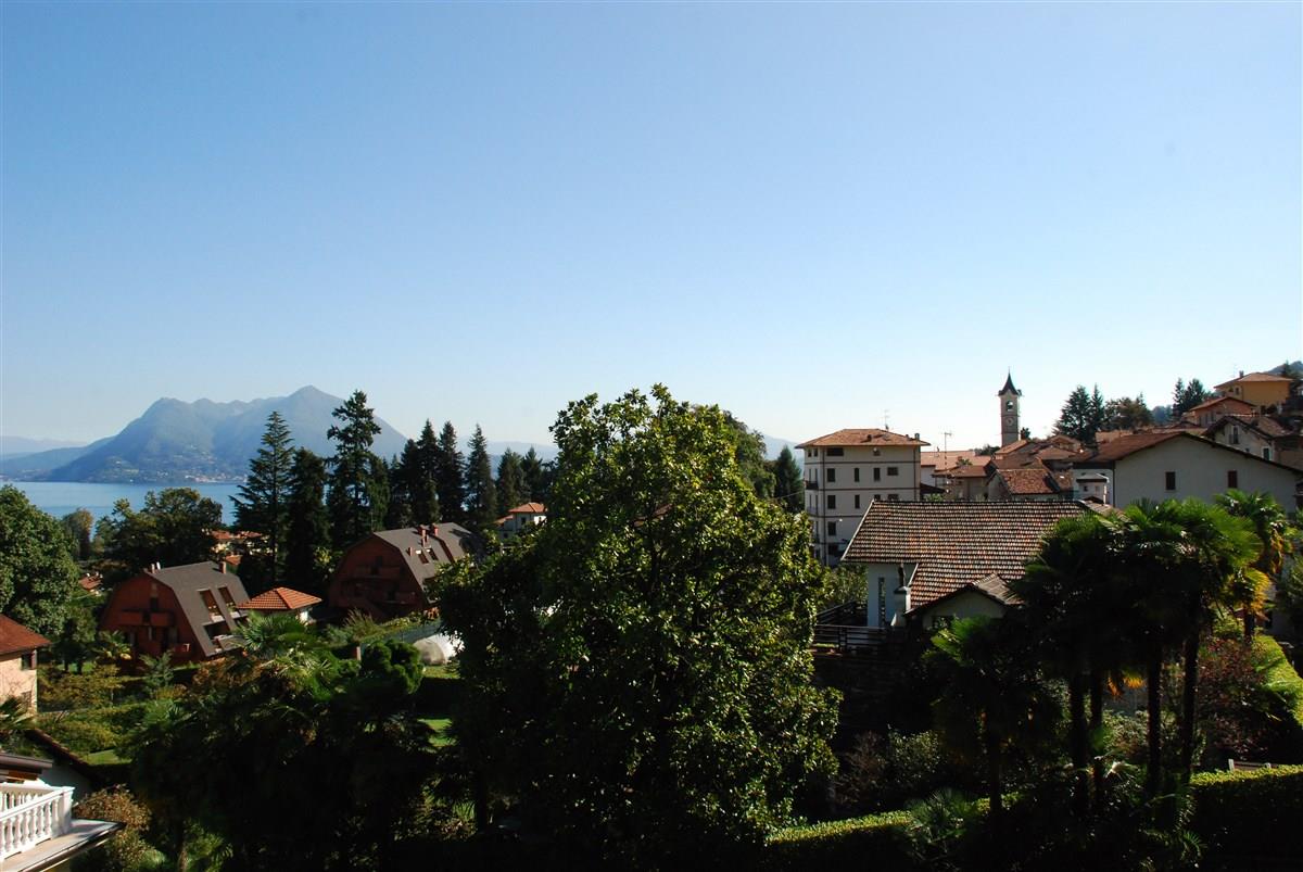 T234_32 Penthouse with panoramic views of the Borromean Islands, in Stresa.