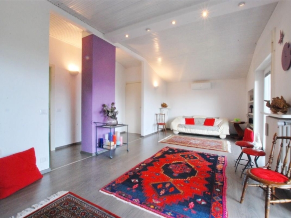 Penthouse with panoramic views of the Borromean Islands, in Stresa.