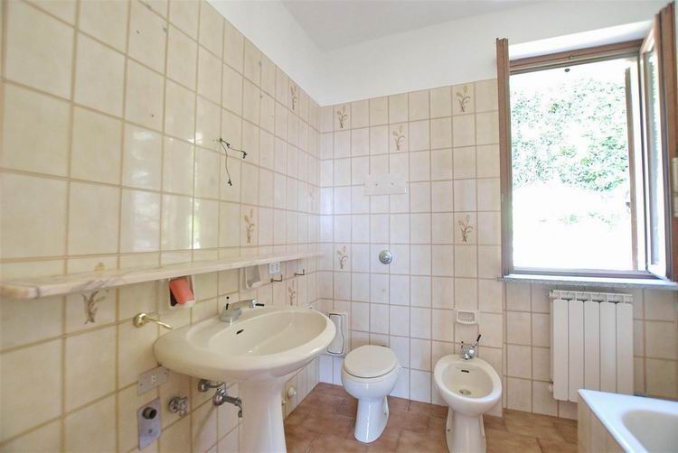 Apartment, overlooking Lake Maggiore, in Belgirate.