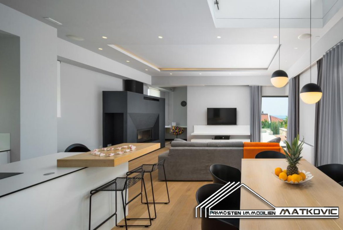 MODERN 5 STARS VILLA WITH FANTASTIC PANORAMIC VIEW IN PRIMOSTEN