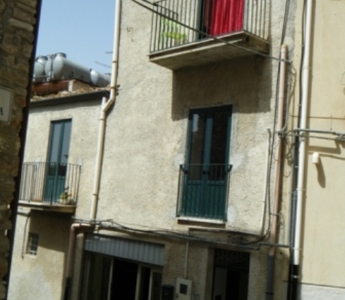 sh 427 town house, caccamo, Sicily