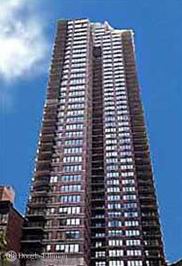 Apartment with two bedrooms, in a condominium, in New York.