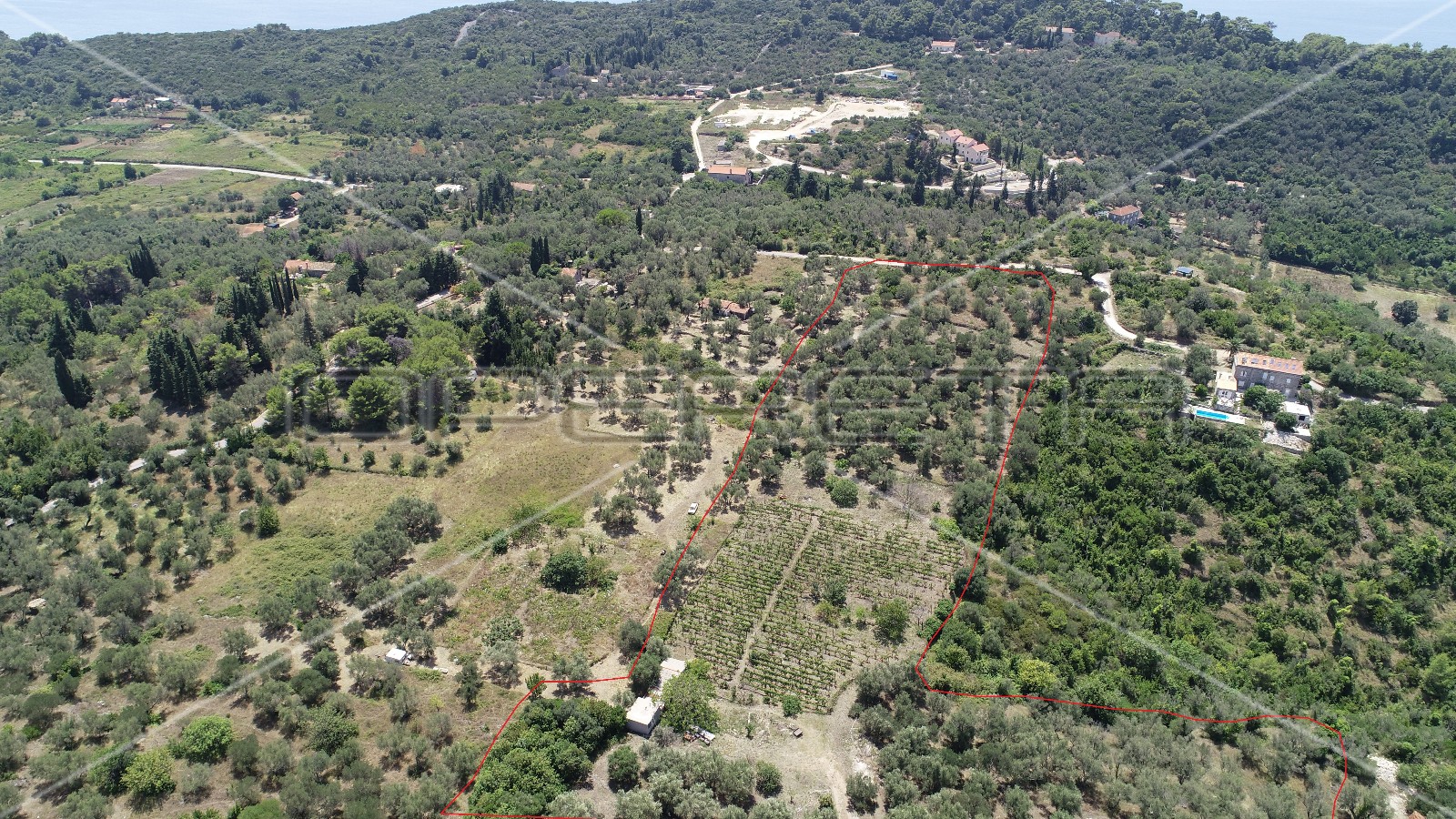 Object 100 m2 and agricultural land 23.260 m2 in Sipanska Luka, Dubrovnik, Croatia