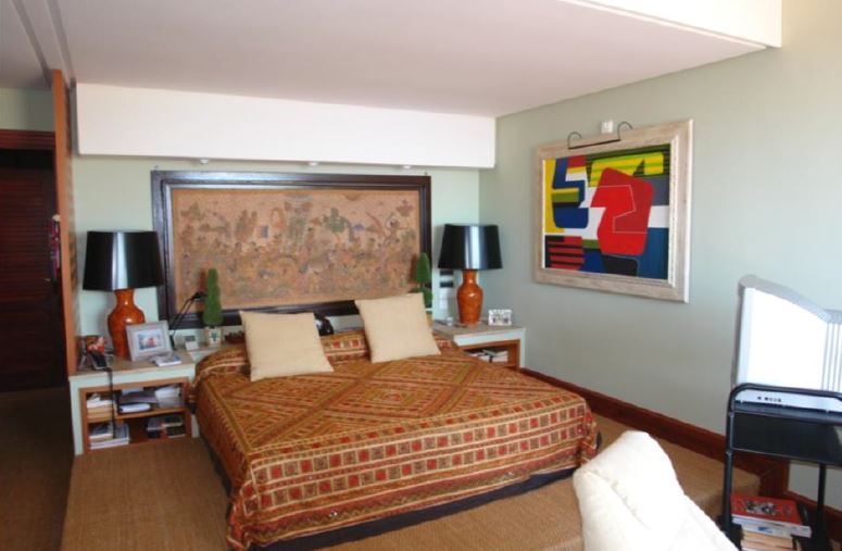 Luxurious villa, on the first line from the sea, in Sa Tuna.