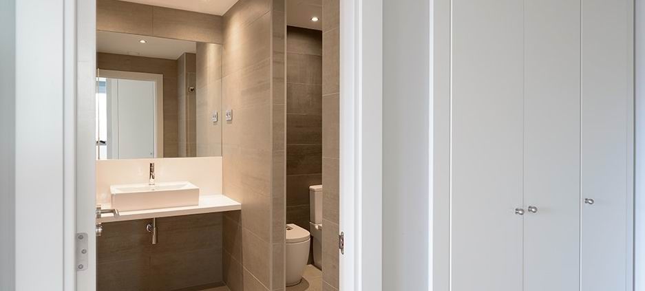 Spacious apartment in a new house in the prestigious area of ​​Barcelona.
