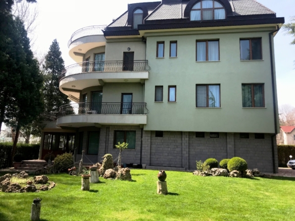 House near the sea Saint Saint Кonstantin and Helena