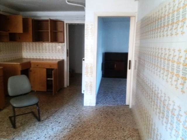 HOT SALE! big apartment for repair!