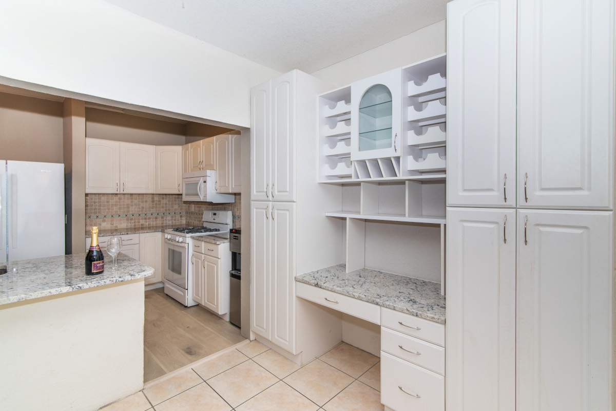 lowervalley-kitchen-to-deskL GRAND CAYMAN’s Property