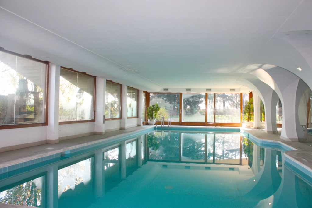 Villa For Short Rent Milano